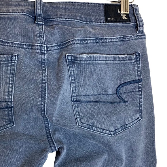 AEO Denim Super Super Stretch Crop Jegging Medium Blue Wash Raw Hem Mid Rise 8 - Picture 11 of 15